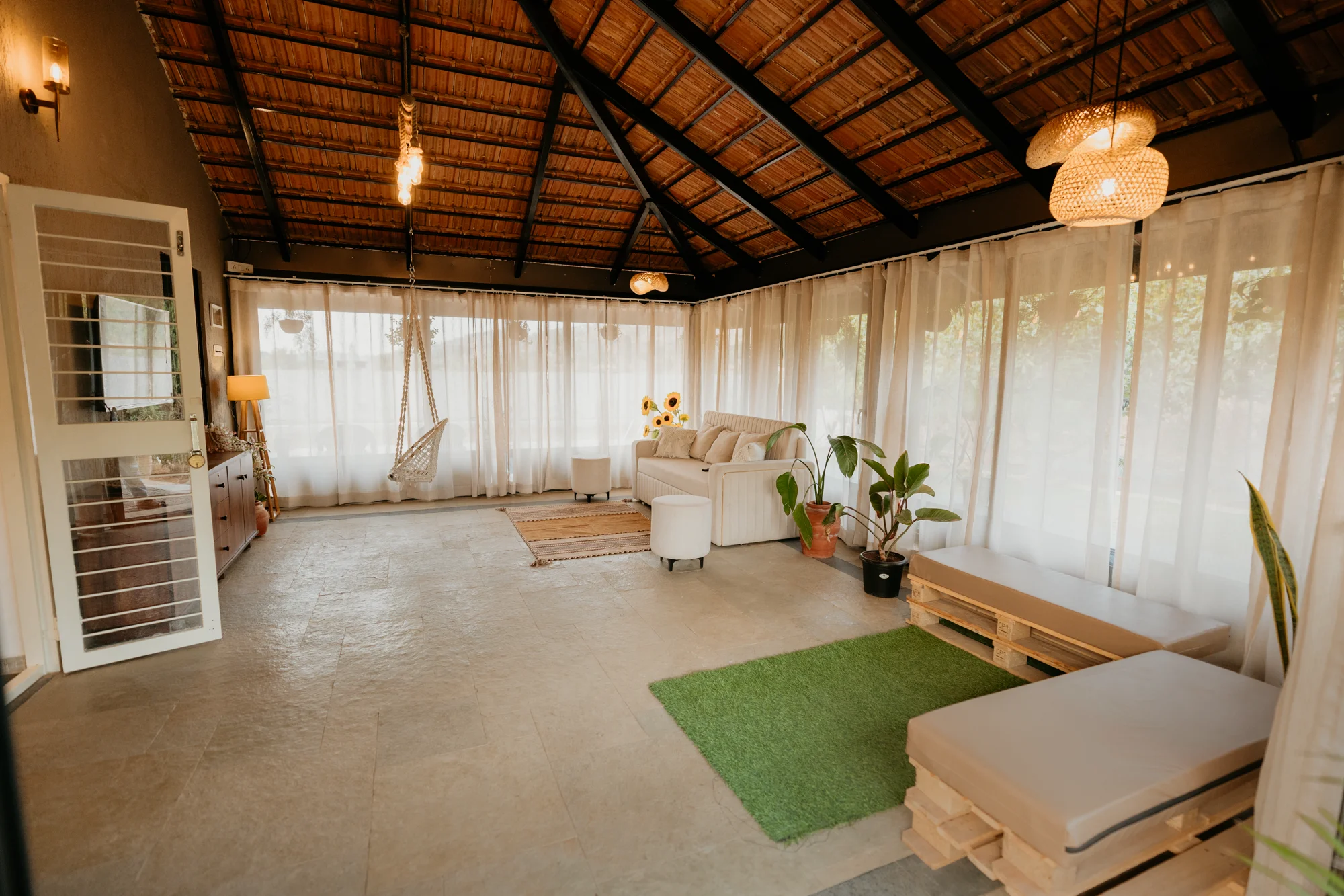 Lounge at Chaafa