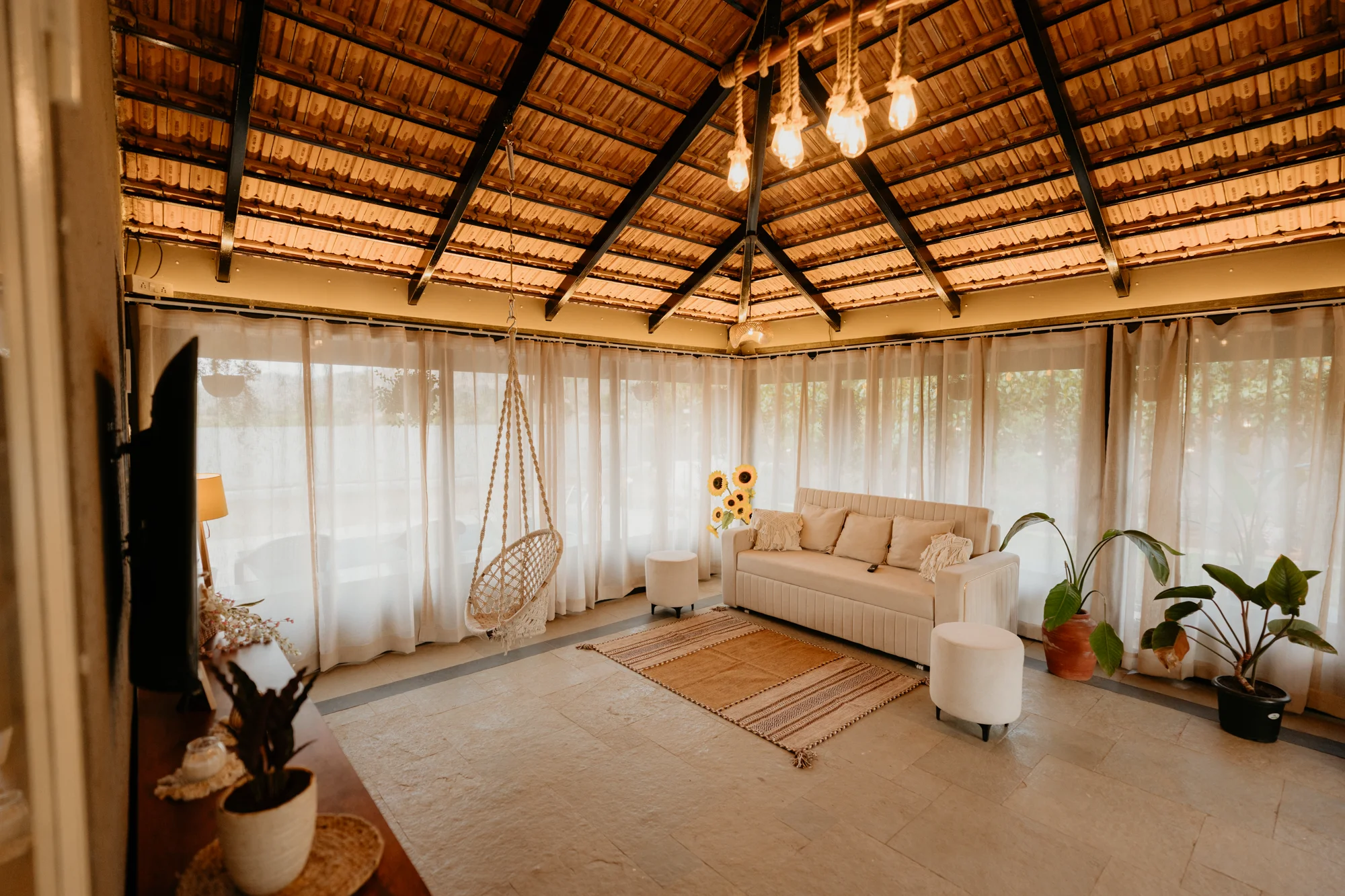 Lounge Spacious