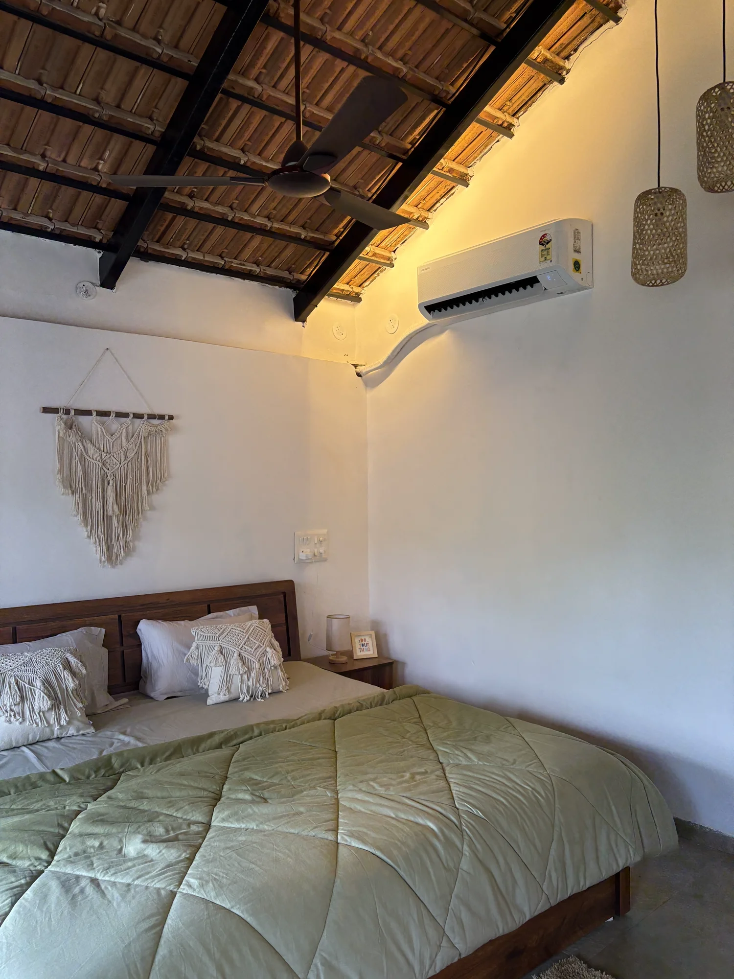 Room With Ac