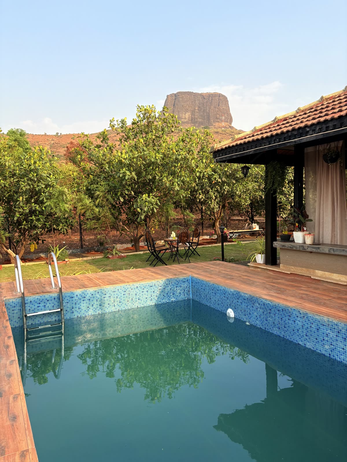 Private pool at Chaafa Stays